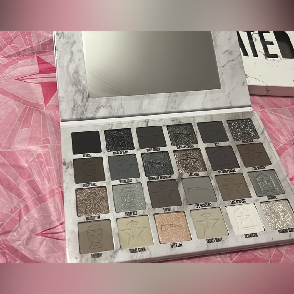 Jeffree Star cremated palette